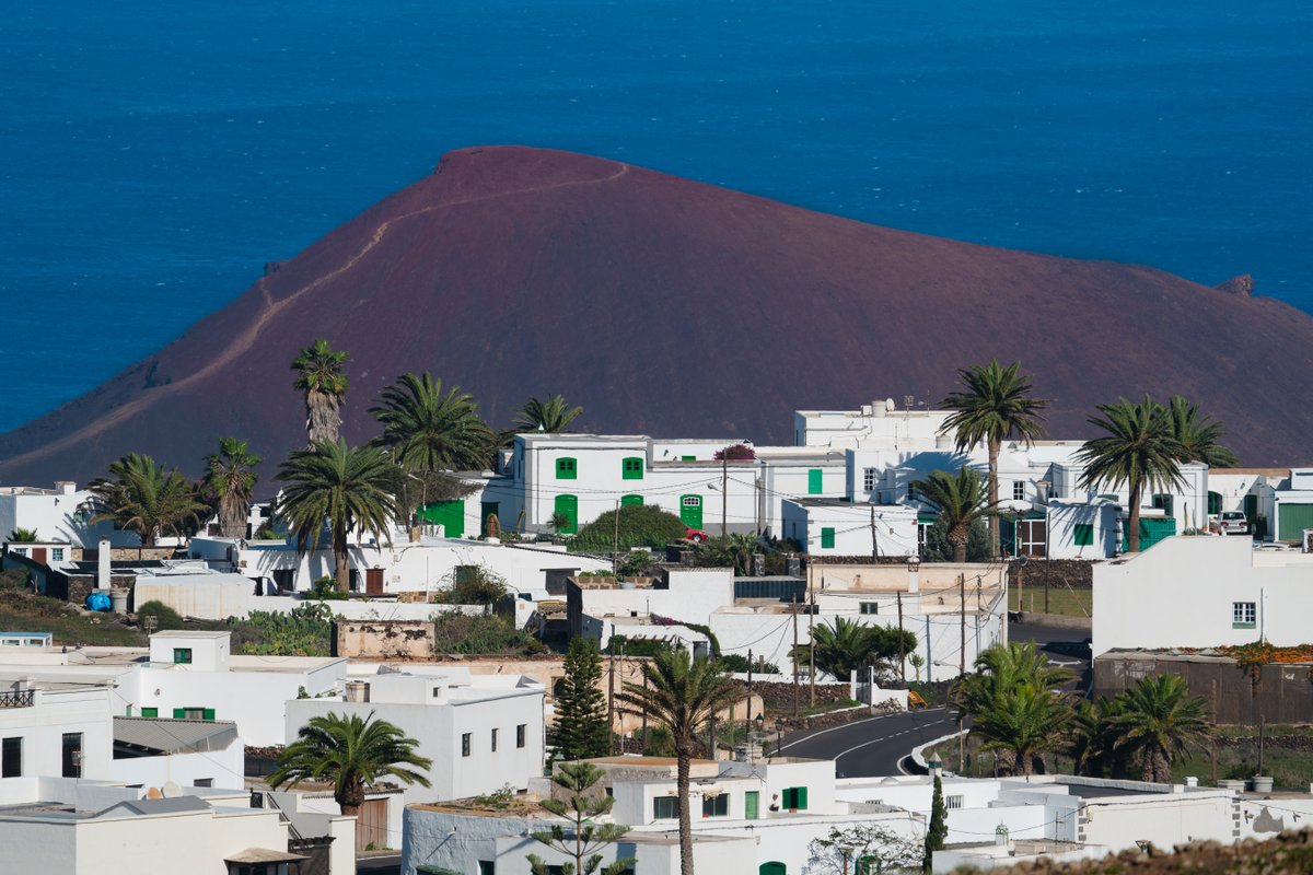 We feel small in the face of so much greatness. The nature of #Lanzarote, once again, robs us of words 🙊😍💌 #LoveLanzarote #LatitudeOfLife #VisitSpain