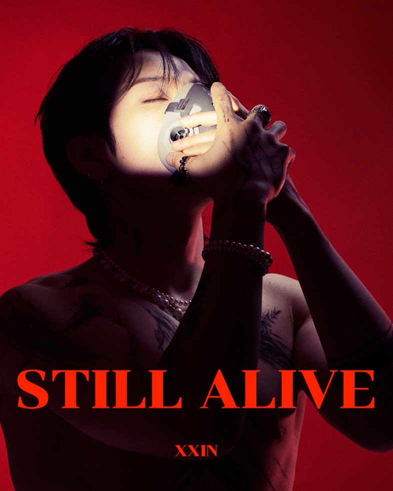 XXIN(신승훈). 1st Single Album. "STILL ALIVE"
*Concept photo.  V1.