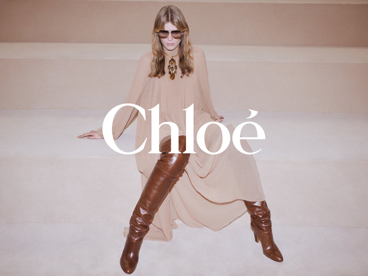 Chloé Winter 2024 by Creative Director Chemena Kamali. Discover now : bit.ly/4bZBCaO #Chloe #ChloeWinter24 #ChemenaKamali