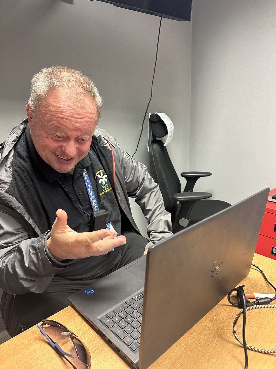 DaveKelly22's tweet photo. One of the highlights of my job is collaborating on bid writing alongside our amazing team✍️ Our charity's vital work is made possible by the generous support of our funders. 

We are so so grateful for their contributions, as they enable us to make a difference in our community! https://t.co/4g2bsIVvCZ