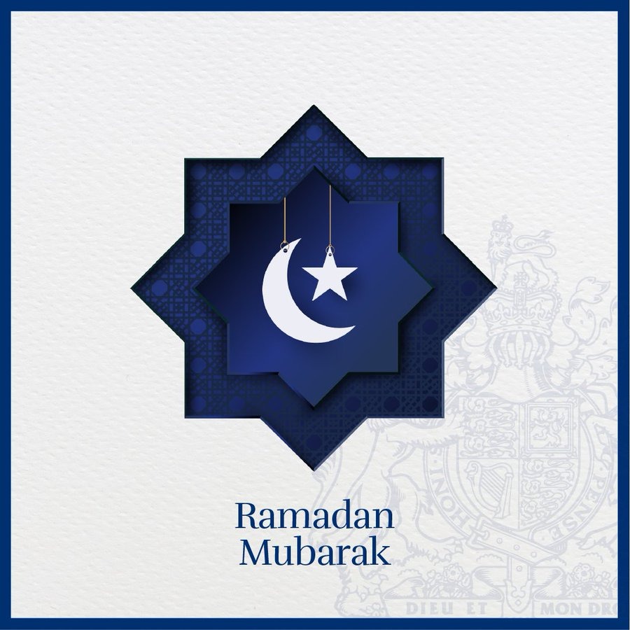 تهنئة من قصر باكنغهام بمناسبة حلول شهر #رمضان: 'نتمنى لجميع #المسلمين في أنحاء الكومنولث والعالم شهر رمضان كله بركة وسكينة. #رمضان_مبارك'