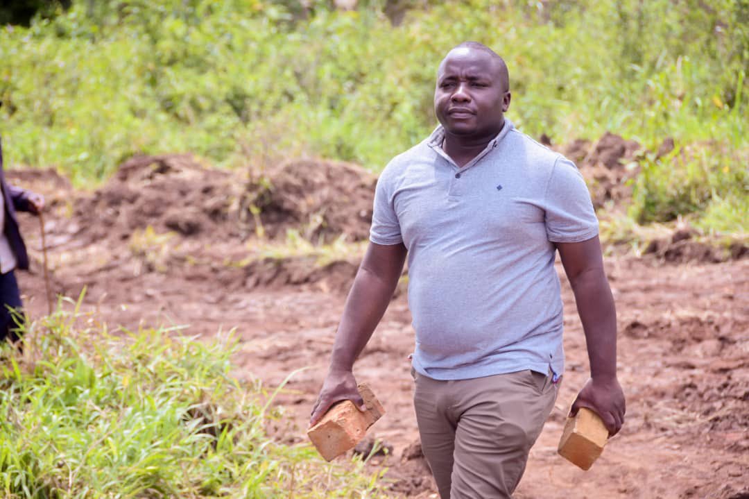 muyomba_edmond's tweet image. With @RotaryEarlyBird #HumbleServant