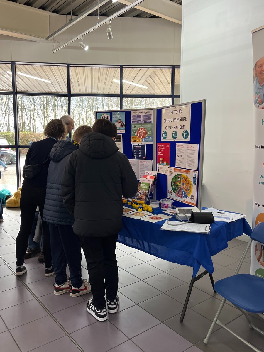 Amanda and Becky joined @OUFCOfficial #BlueLightDay on Saturday to talk all things health, offer blood pressure checks and mini-health MOTs. We were delighted to engage with ⚽️ fans. @OUHospitals