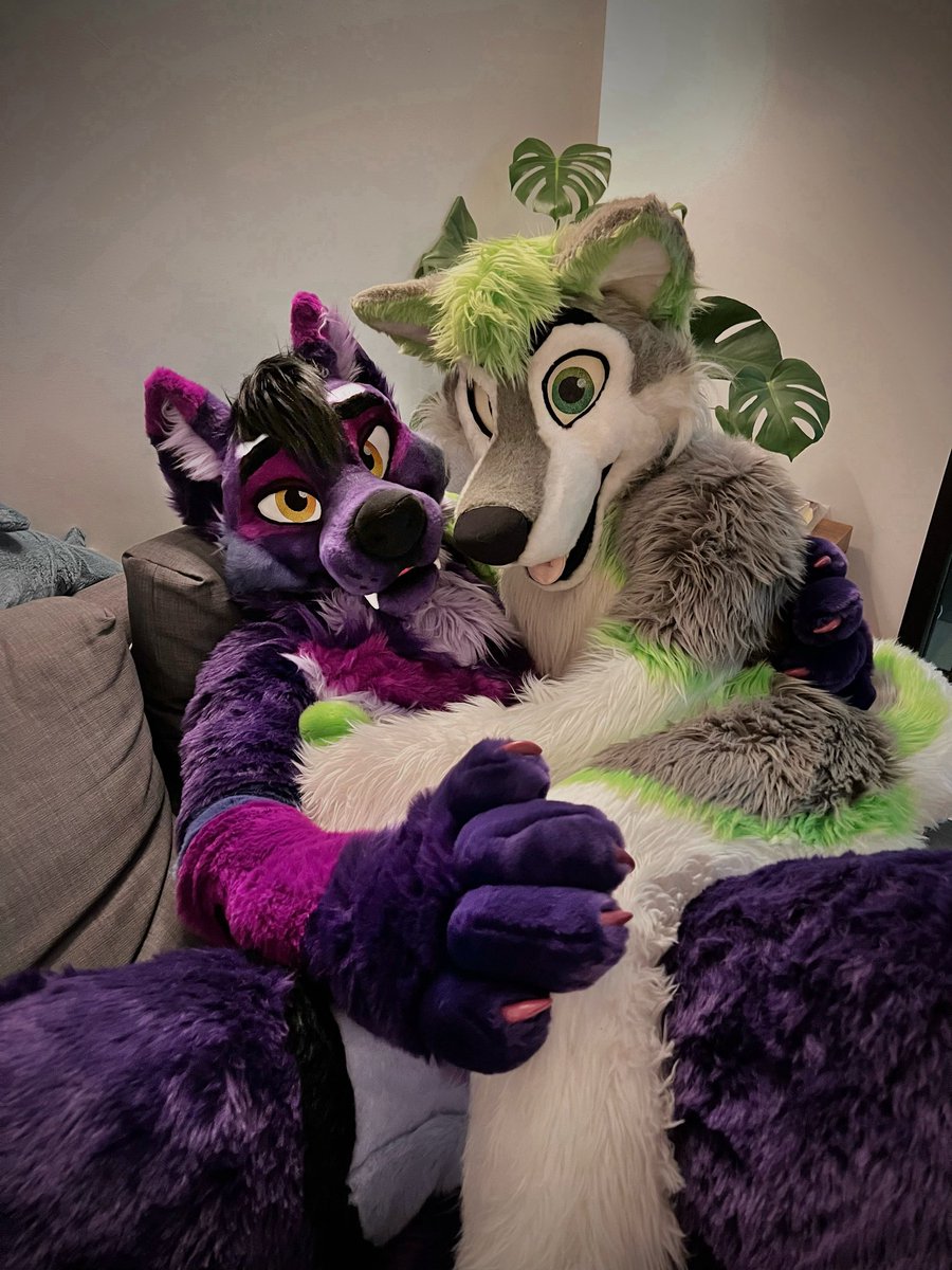 Oh hello, don't mind the dogs snuggling.

💜 <a href="/KarmaHyena/">Karma</a>
✂️ <a href="/MadeFurYou/">Made Fur You</a>
📷 <a href="/EuanWolf/">Euan</a>