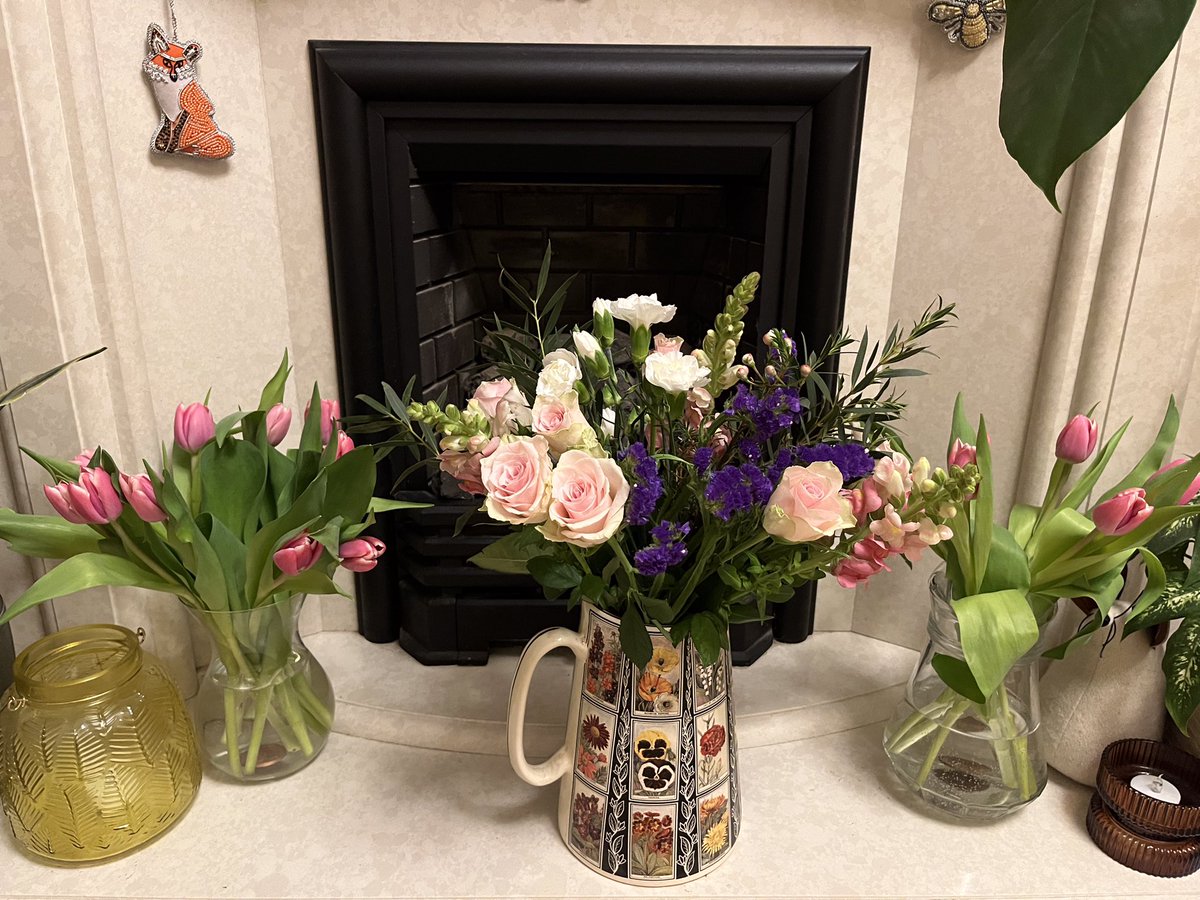 #WhatsInYourVase #MotherDay flowers 🌷🌸🌺🌼#GardeningTwitter