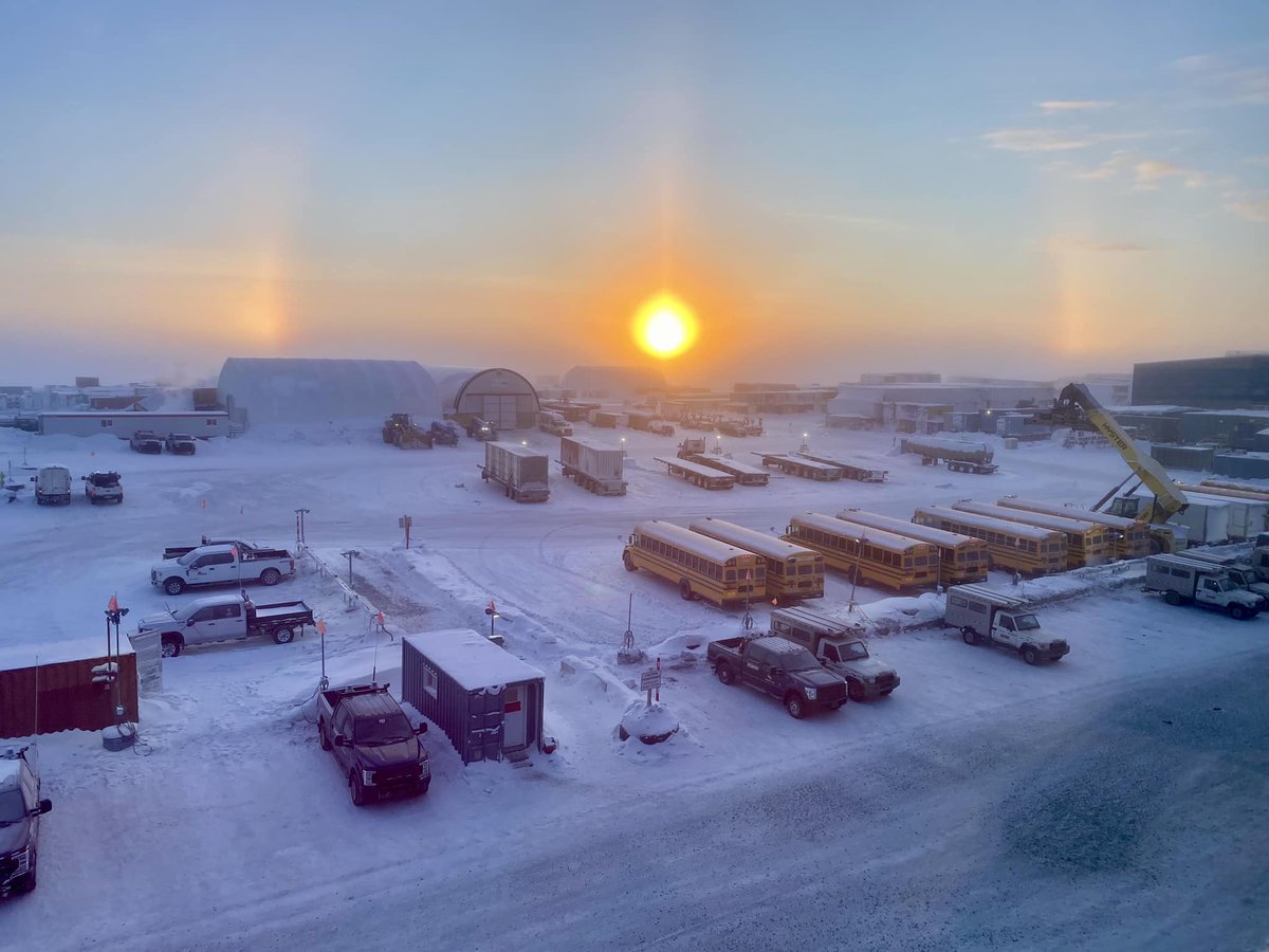 NoeticSoul's tweet image. 🌄 The 3 suns. The elders say that the blizzard is coming.

Meliadine mine, Nunavut, Canada.

#sunrise #sunrisephotography #threesuns #shamanic #shamanichealing #mondaymorning #mondaymood #mondayvibes #sunriseoftheday #morningmotivation #morningroutine