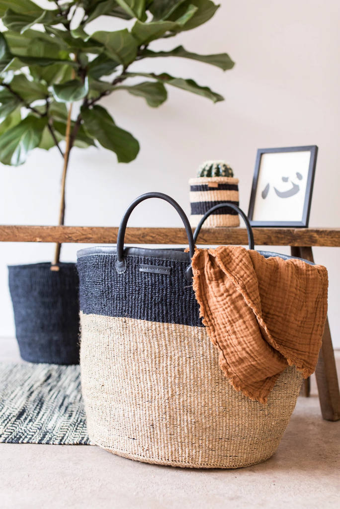 DecoratorsNotes's tweet image. Grab the last few remaining bargains in our bag collection. Beit it for logs, laundry, logs, the beach or for the shops! You won't be disappointed with the workmanship, design, quality and love woven into each one! #buyoncebuywell