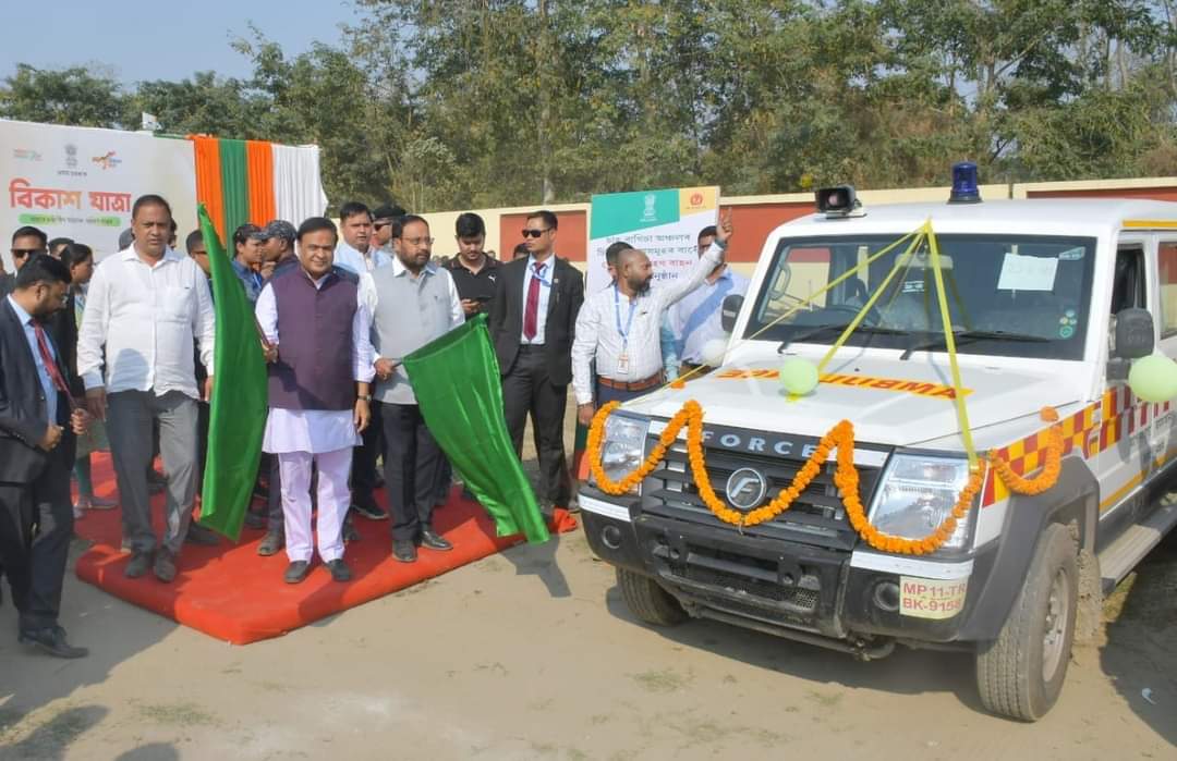 To enhance accessibility to healthcare for people living in tea garden areas, Hon'ble CM @himantabiswa dangoriya today flagged off patient transport vehicles that will cover 23 tea estates in Nagaon district. Pleased to accompany the Hon'ble CM.