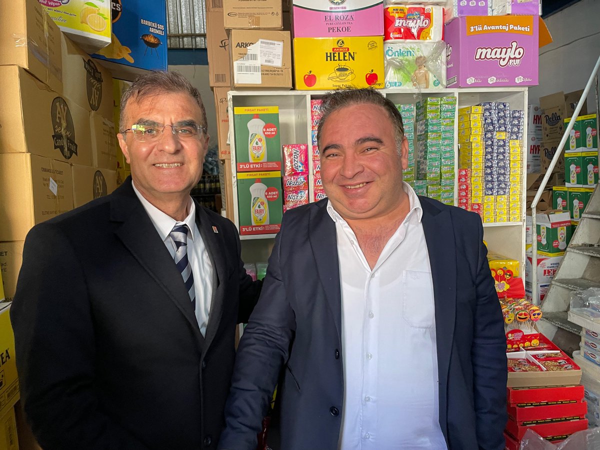 ErturkDr1967's tweet photo. Gatem'de çok kıymetli gıda toptancıları esnaflarımızı geziyoruz, dertleşiyoruz. Güzel şehrimizin esnaflarının sorunları dağlar kadar. Size söz veriyorum 1 Nisan'dan sonra bu kentte herkes mutlu olacak!
#esnaf #gatem #gıdatoptancısı #drmuzafferertürk #muzafferertürk #işimizgücümüzgaziantep #gaziantep
