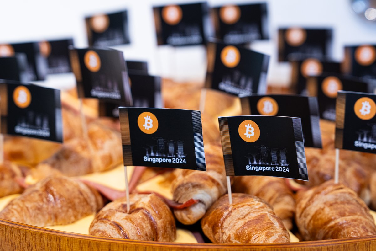 ABCDELabs's tweet photo. This weekend, the 2024 BTC Singapore, co-hosted by @ABCDELabs  and @NervosNetwork , concluded successfully, marking a milestone in the blockchain community.

We were delighted to witness over 500 participants from around the globe coming together to discuss the forefront of Bitcoin technology. The conference covered almost all of the most-heated topics such as RGB++, BitVM, DLC, Lightning Network, Utreexo etc. ⚡️#TheFutureIsNow #BTCSingapore