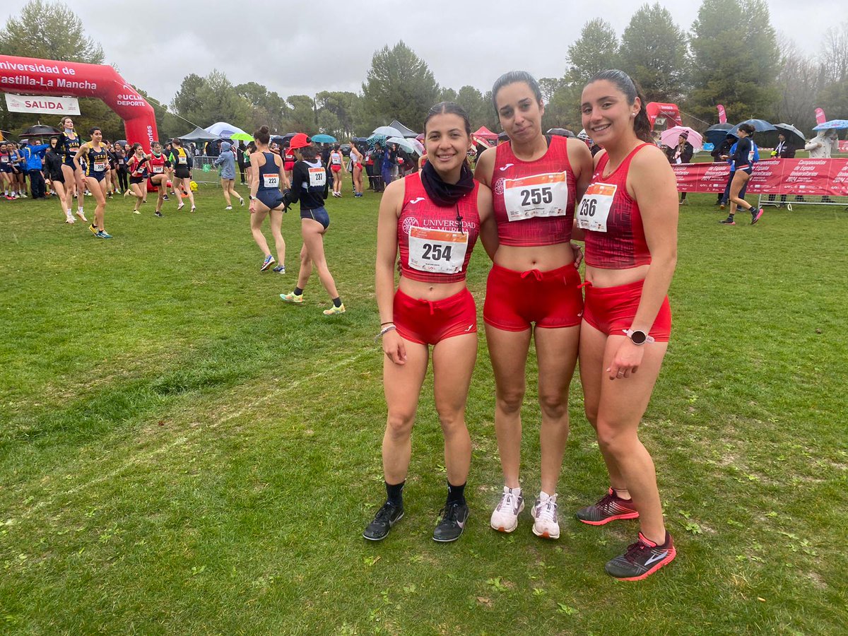 Nuestro agradecimiento a los alumnos (4), alumnas (3) y Jefe de Expedición que nos han representado este sábado 9 de marzo en el Campeonato de España Universitario 2024 de Campo a Través organizado en Albacete por la Universidad de Castilla La Mancha. Orgullo UMU 🏃‍♀️🏃