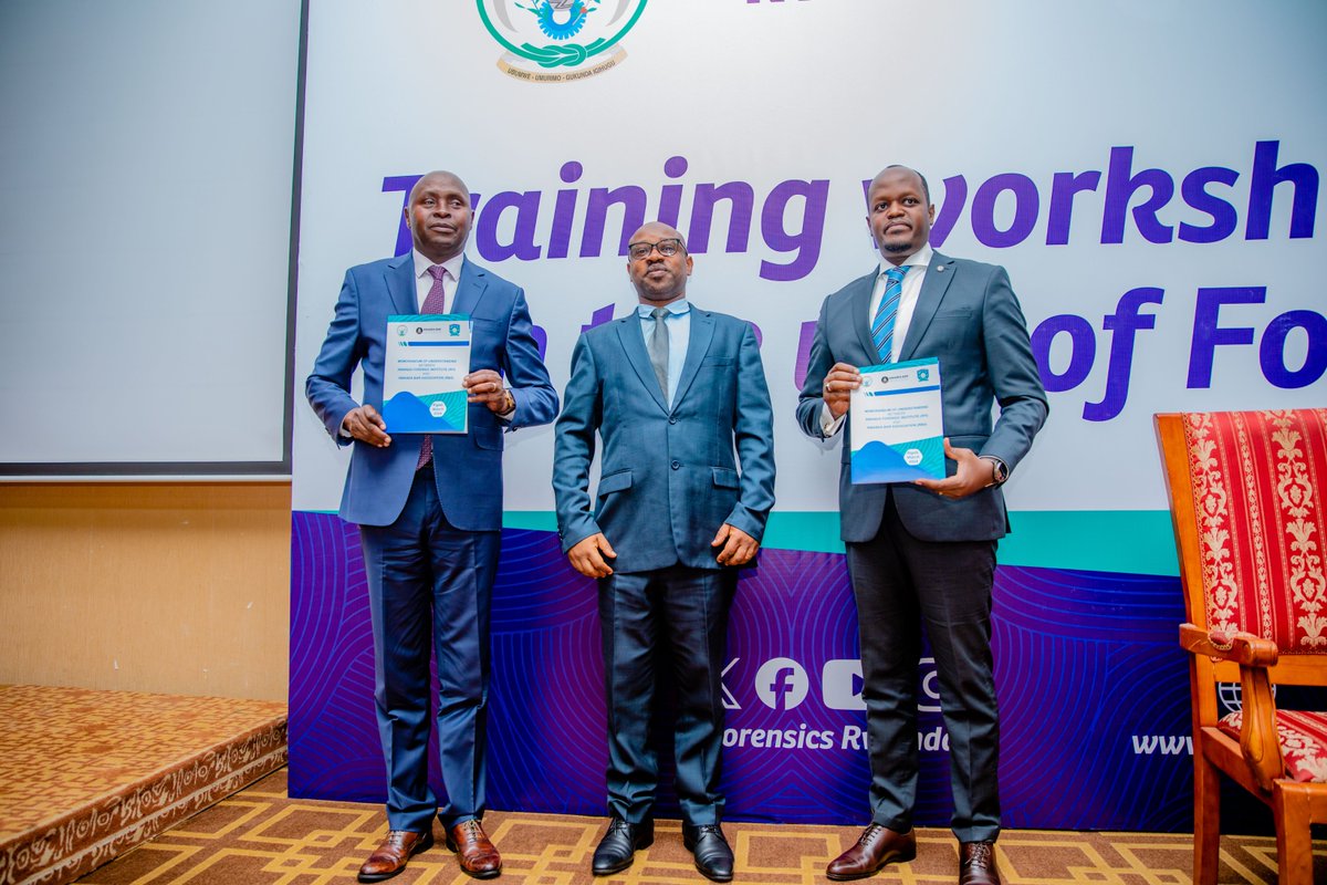 Rwanda_Bar's tweet photo. @Moisenkunda said that for the sake of aligning with the use of technology in our Judicial system, Advocates need to strengthen their knowledge on the use of electronic and scientific evidence as an added value, MoU will ease capacity building for advocates. @Rwanda_Justice https://t.co/xNpLbo5UFO