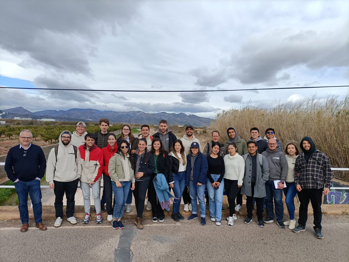 CaminosUPV's tweet photo. 🔵🔙 El viernes, estudiantes de la asignatura Planificación Territorial del #MUTTU y de Estrategias y Planes Territoriales #MUICCP recorrieron los municipios de Almenara, Moncofa, Nules, Chóvar y la Vall d’Uixò. Esta actividad se desarrolla en el marco de @transporteysoc https://t.co/qbTUvzeZIV
