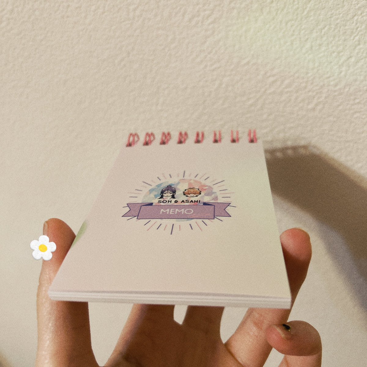 サイン会のおみやげに作った光のあたり方でピカピカする八神とあさひの