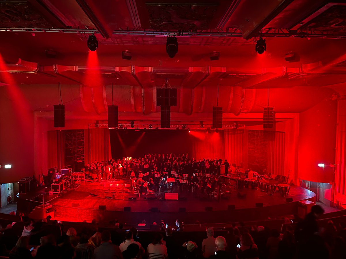 On Wednesday the wonderful school choir took part in Hackney Schools Sing! Along with 6 other schools and a professional orchestra they performed Adiemus by Karl Jenkins. A incredible experience for all involved!