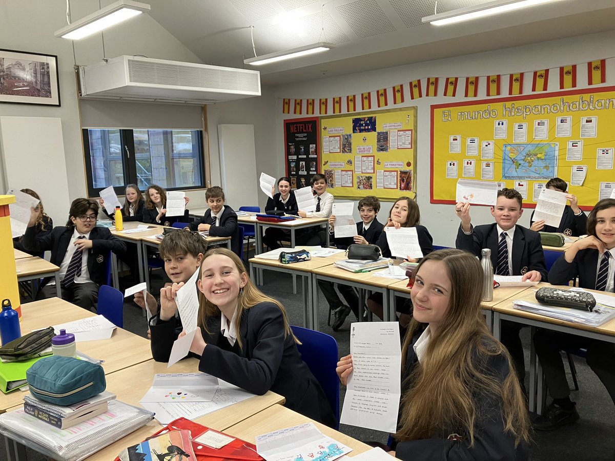KESBathSpanish's tweet photo. So excited about receiving letters from our pen pals in @sancernin ! We will be replying next week @KESBath https://t.co/z2IaCBBPeo