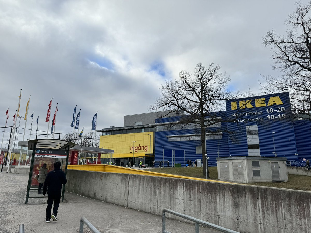 Vanilla_Inazuma's tweet photo. One IKEA to rule them all
#takogram
#TAKOEATS https://t.co/58cdWj0lg7
