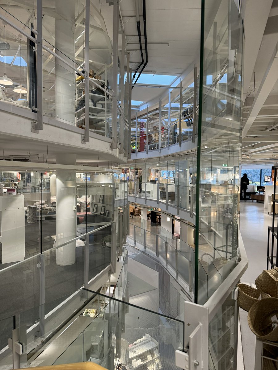 Vanilla_Inazuma's tweet photo. One IKEA to rule them all
#takogram
#TAKOEATS https://t.co/58cdWj0lg7
