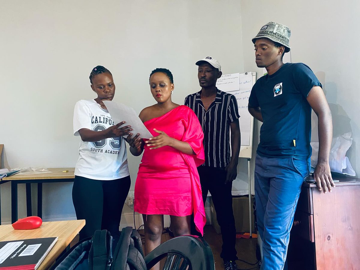 Today the Alien Clearing team together with the Community Based Change Makers had a wellness session conducted by @ohwaoptimumyou , which focused on encouraging that the 8 spheres of life are considered and taken care off.
#changinglives #ductwork #duziumngeniconservationtrust