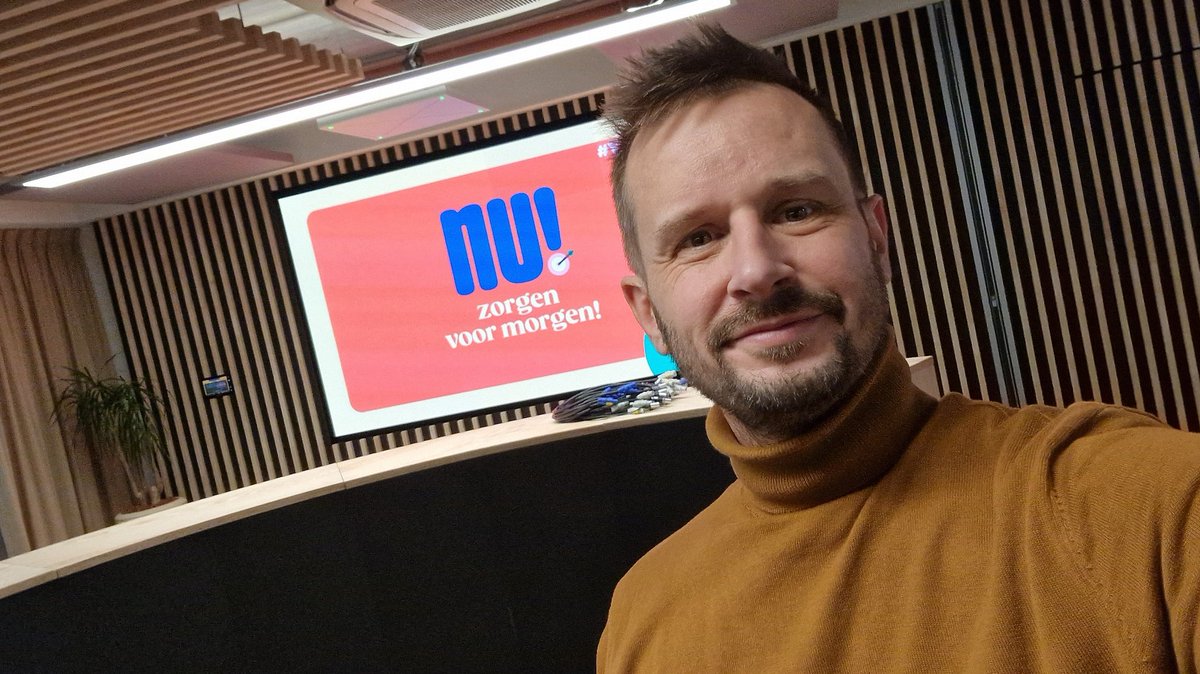 daanaeyels (@daanaeyels) on Twitter photo Nu! Zorgen voor morgen!
De voorbereidingen voor het <a href="/vokavzw/">Voka - Vlaams netwerk van ondernemingen</a> debat rond welzijn- & gezondheidszorg zijn volop aan de gang.
Morgen ontvangen we oa <a href="/JeremieVaneeckh/">Jeremie Vaneeckhout</a>#biekeverlinden <a href="/rdecaluwe/">Robby De Caluwé</a> <a href="/NawalFarih/">NawalFarih</a> <a href="/FriedaGijbels/">Frieda Gijbels</a> <a href="/ImmanuelReuse/">Immanuel De Reuse</a> op #voka2024 olv <a href="/mvdroogenbroeck/">Michaël Van Droogenbroeck</a> Nu! Zorgen voor morgen!
De voorbereidingen voor het <a href="/vokavzw/">Voka - Vlaams netwerk van ondernemingen</a> debat rond welzijn- & gezondheidszorg zijn volop aan de gang.
Morgen ontvangen we oa <a href="/JeremieVaneeckh/">Jeremie Vaneeckhout</a>#biekeverlinden <a href="/rdecaluwe/">Robby De Caluwé</a> <a href="/NawalFarih/">NawalFarih</a> <a href="/FriedaGijbels/">Frieda Gijbels</a> <a href="/ImmanuelReuse/">Immanuel De Reuse</a> op #voka2024 olv <a href="/mvdroogenbroeck/">Michaël Van Droogenbroeck</a>
