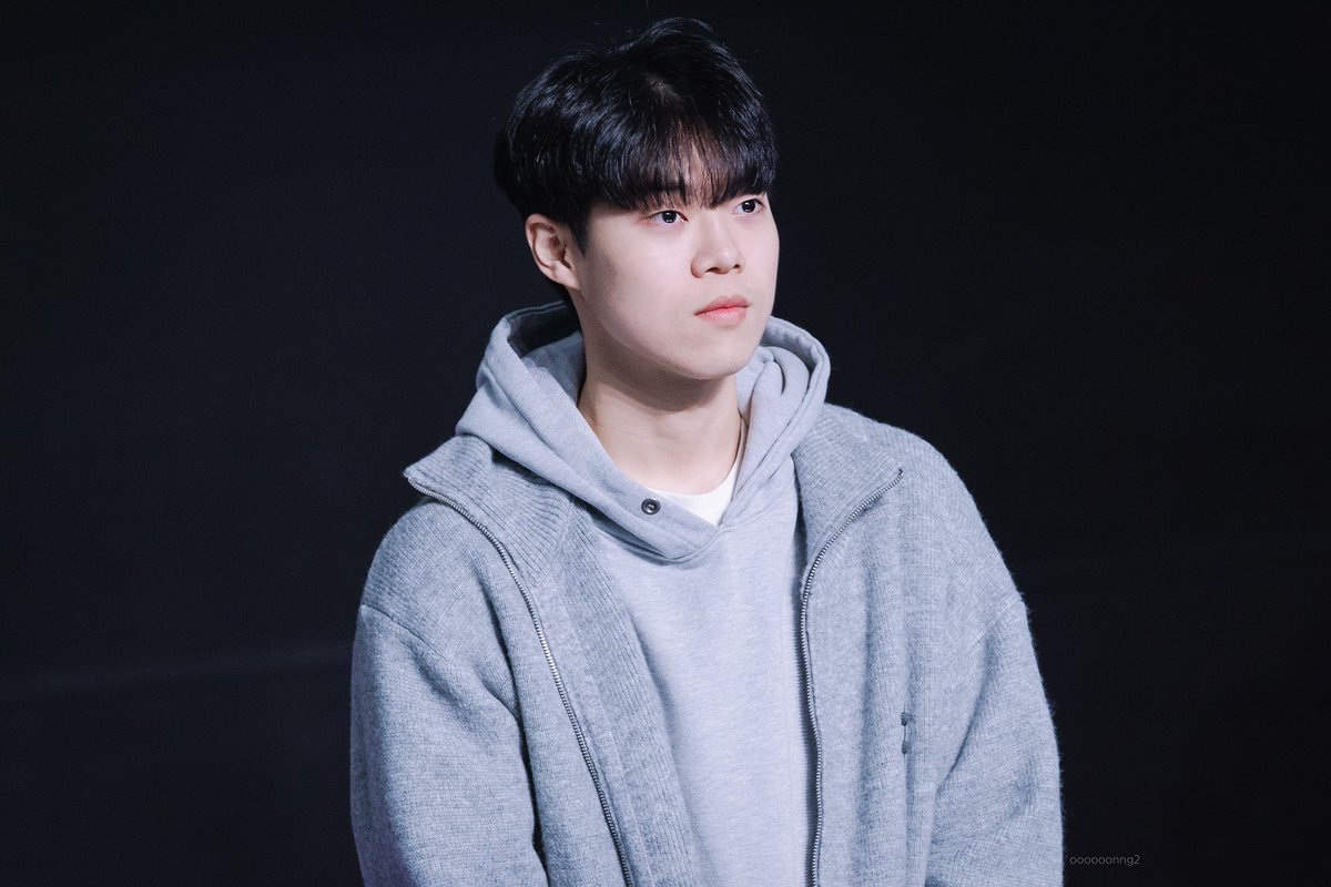 oooooonng_pic's tweet photo. OWCS KOREA WEEK2 day1

#yaki #야키 #FTG https://t.co/5ZNn05ybvn