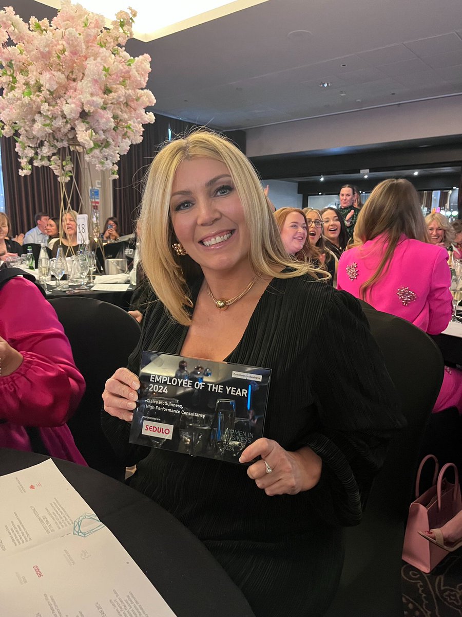 ladybosshr's tweet photo. On Friday I attended the #WIBA24 hosted by @DowntownBusines to celebrate the success of women across the North West. It was amazing to see some of my favourite people win awards and be recognised for their hard work, grit and determination.
Well done you powerful trailblazers π https://t.co/Wj6SiRFams