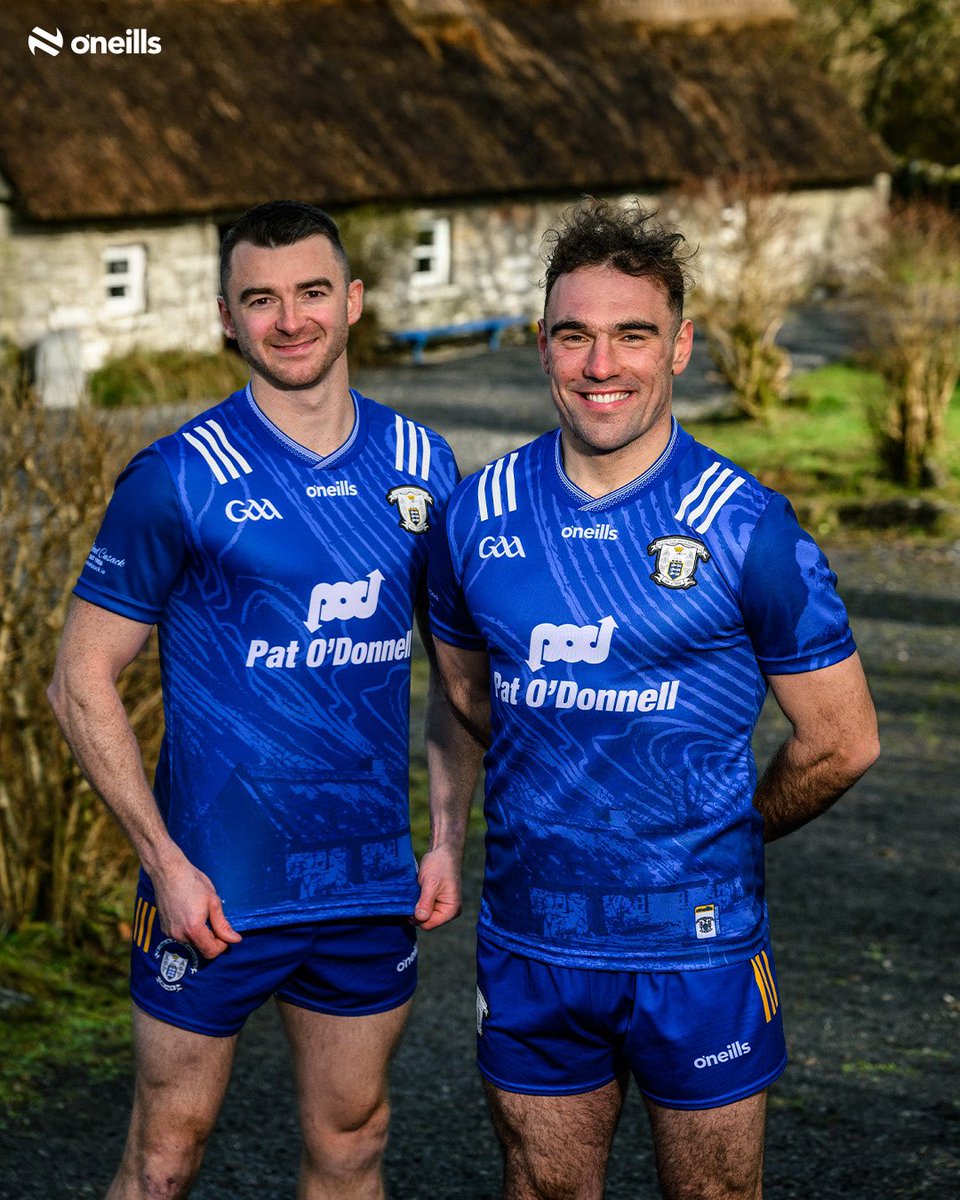 GaaClare's tweet photo. Check out the finer details of the NEW Clare GAA Commemoration Jersey 🔍

Designed to honour and commemorate Michael Cusack, founder of the GAA, the jersey takes inspiration from his cottage located in the heart of the Burren.

Available now at O’Neills. https://t.co/U41cxOBrdb https://t.co/jlrzo4PpoB