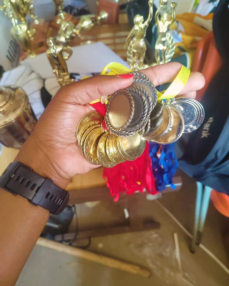 In this school athletics season we managed to get 17 gold medals, 8 silver medals and 7 bronze medals. We got the most gold medals in our cluster.

Training continues. Cross country is around the corner.
#midrandstridersjuniors
#youngathletes
#TrapnLos
#RunningWithTumiSole