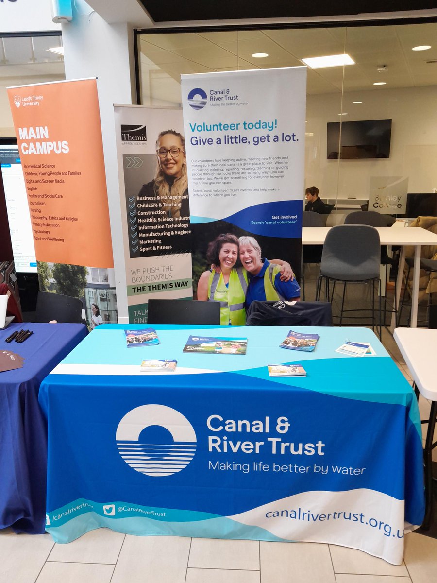 Come visit our team at Blackburn College 'Careers and Volunteers Fair' tomorrow Tuesday 12th March from 12pm. Sharing our volunteer opportunities! canalrivertrust.org.uk/volunteer/oppo…