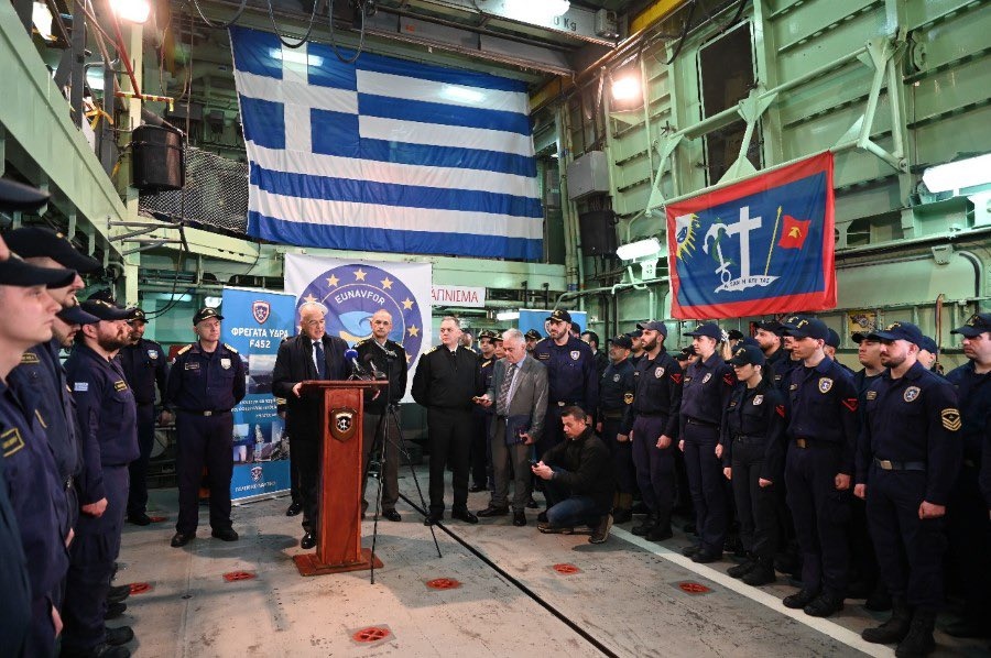 CimbrianMarius's tweet photo. Ξεκίνησε η αποστολή  της Ύδρας στον Κόλπο του Άντεν μετά από τελετή αναχώρησης από την βάση της 
Ευρωπαϊκής δύναμης που βρίσκεται στο Τζιμπουτί.Σκοπός της δυνάμεως η προστασία άοπλων εμπορικών πλοίων κ των πληρωμάτων αυτών από τους Χουθι που έχουν έδρα την Υεμένη.Good hunting 🇬🇷 https://t.co/GDj7itGcFf