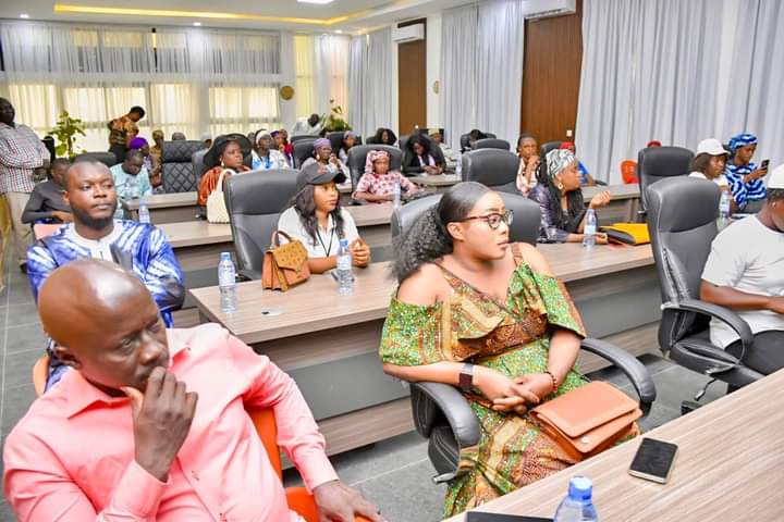 How was the Camayenne Label GUINÉE concluded?

Excited as Our ED @Hann_Keita discussed in a dialogue,  Theme"Women in Made in Guinea: Commitment to Independence."  

Learn more about #JFoundation: fondationjamila.org 

#LabelGuinea #WomenHistoryMonth #Jamilafoundation
