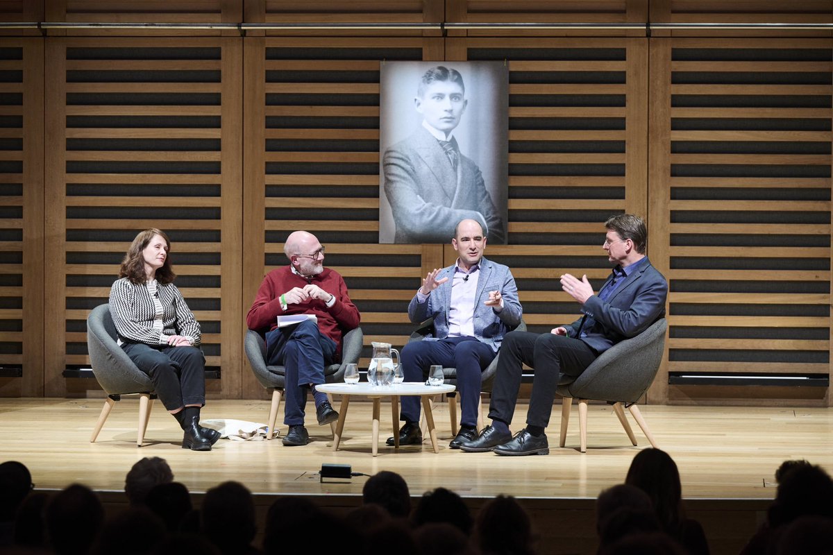 Love this photo of my brilliant dad doing his thing! 

<a href="/DavidMarkHerman/">David Herman</a> talking about Kafka at Jewish Book Week <a href="/KingsPlace/">Kings Place</a> #JewishBookWeek