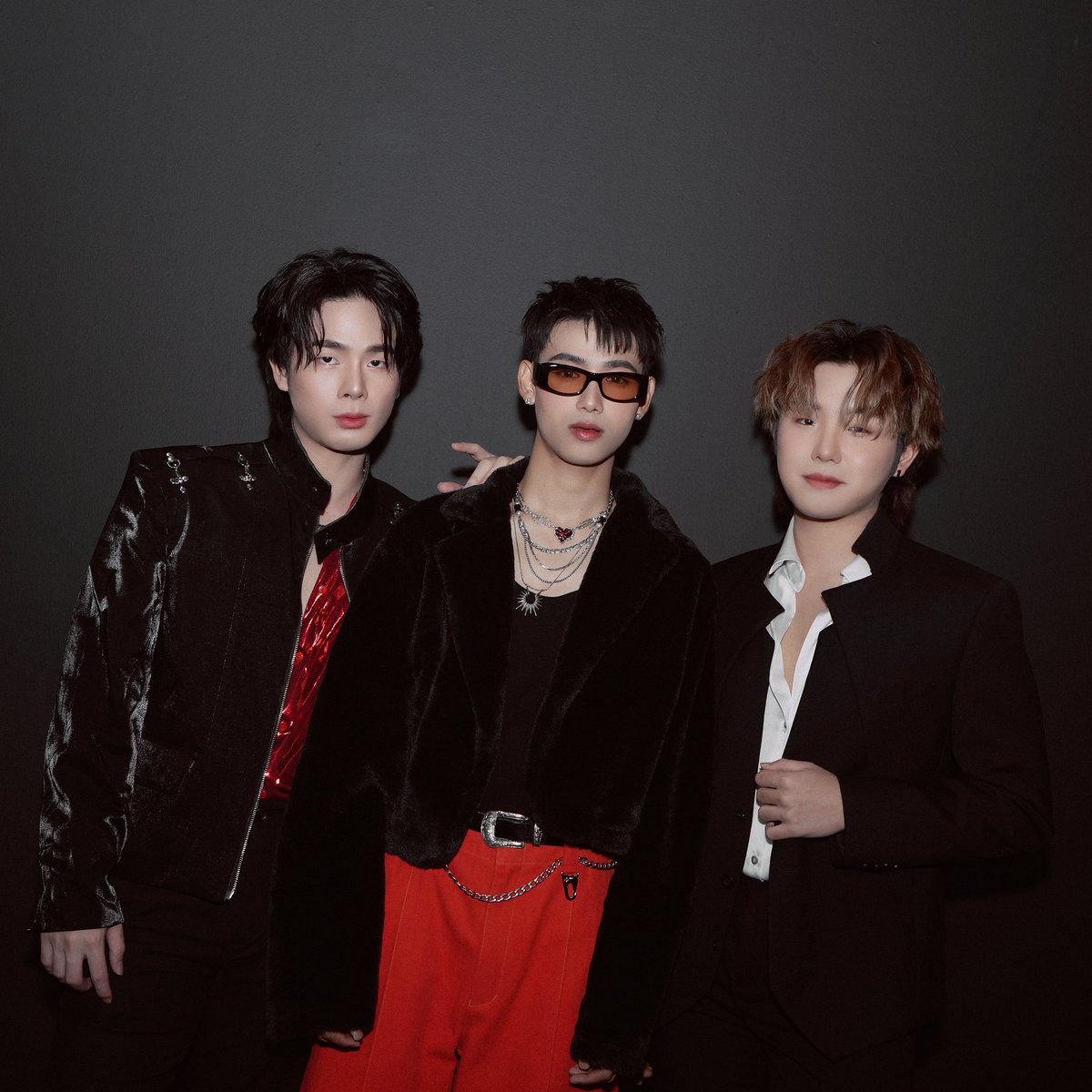 พรุ่งนี้มาเจอพวกเรา ซัน , นน , ริวจิ ได้ที่งาน THE GUITAR MAG AWARDS 2024 กันนะครับ ❤️‍🔥

⏱️ 4.30 PM (พรมแดง)
📍 True Icon Hall, ICONSIAM

ปล.แสนดีหนีเที่ยวค้าบบบ  #SANDEE 

#HAVEANICEDAY_BAND 
#SON #NON #RYUJI 
#TheGuitarMagAwards2024 
#TheGuitarMag