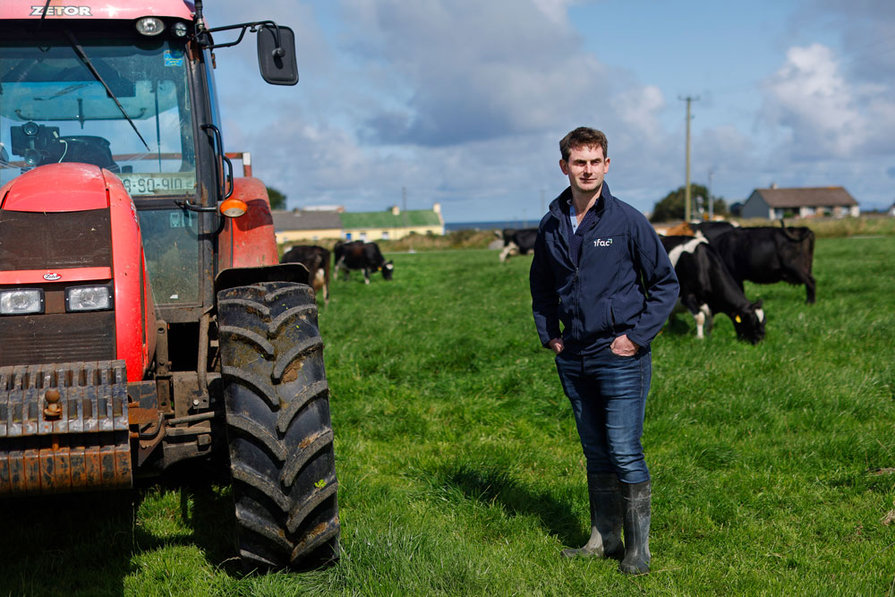 🌟Learn about managing different types of successors in our #IrishFarmReport. Learn to identify successors, address reluctance, and navigate tricky situations in #successionplanning. Ensure a smooth farm transition. Read more👉 eu1.hubs.ly/H080C0N0 #ifacReport