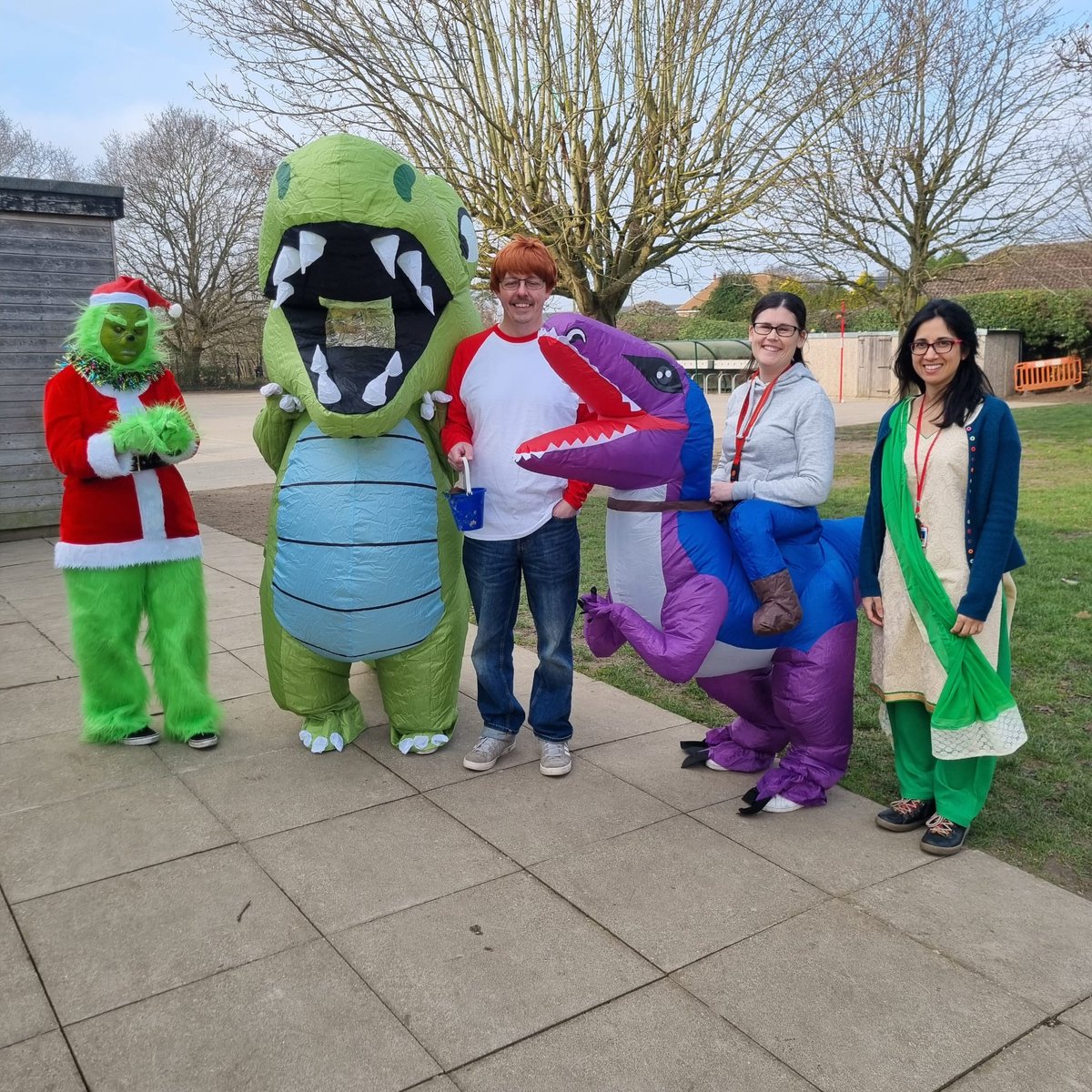 HeathlandsCEPri's tweet photo. What a wonderlicious World Book Day we had last week at Heathlands...thank you to all the parents and carers who helped their children with amazing outfits and also by supporting our PTA Wonderlicious Bar sale #HeathlandsValues #HVKindness #HeathlandsReadingRocks https://t.co/uTf2jd5GC4