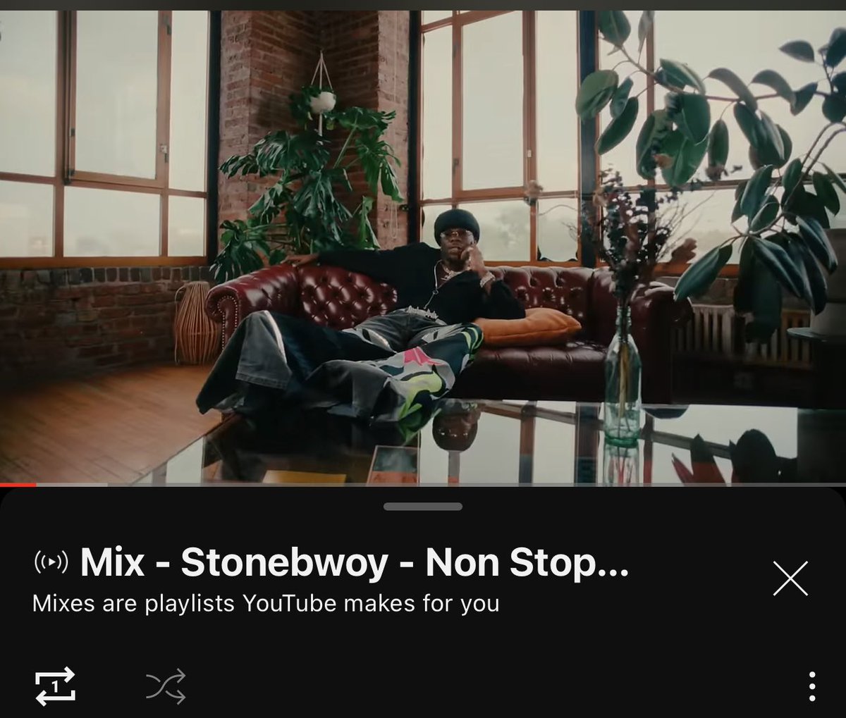 AkosuaSerwaaJua's tweet photo. #NonstopVisuals has accumulate 1M views on YouTube. 🔥🔥🔥🔥
Watch Here 🔗 https://t.co/1RRyLAXJzU https://t.co/IRPEMKmLE9