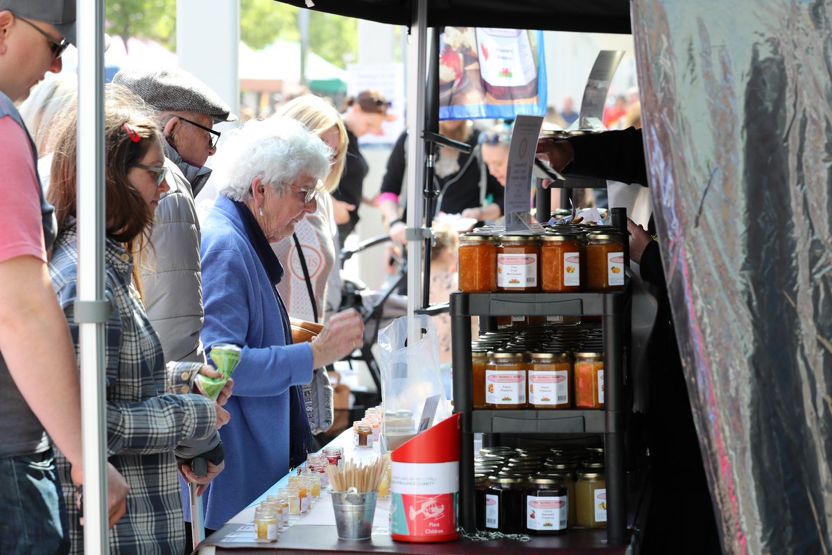 Fancy a weekend of heavenly food and exploration?

Join us for the spectacular <a href="/VivaPortTalbot/">Viva Port Talbot</a> Food Festival on May 11th.

🥐 Artisan produce
🌮 Street food
🎸 Live music
👨‍🍳 Free workshops

With just 1 month to go, book your foodie getaway here: dramaticheart.wales/plan-your-visi…