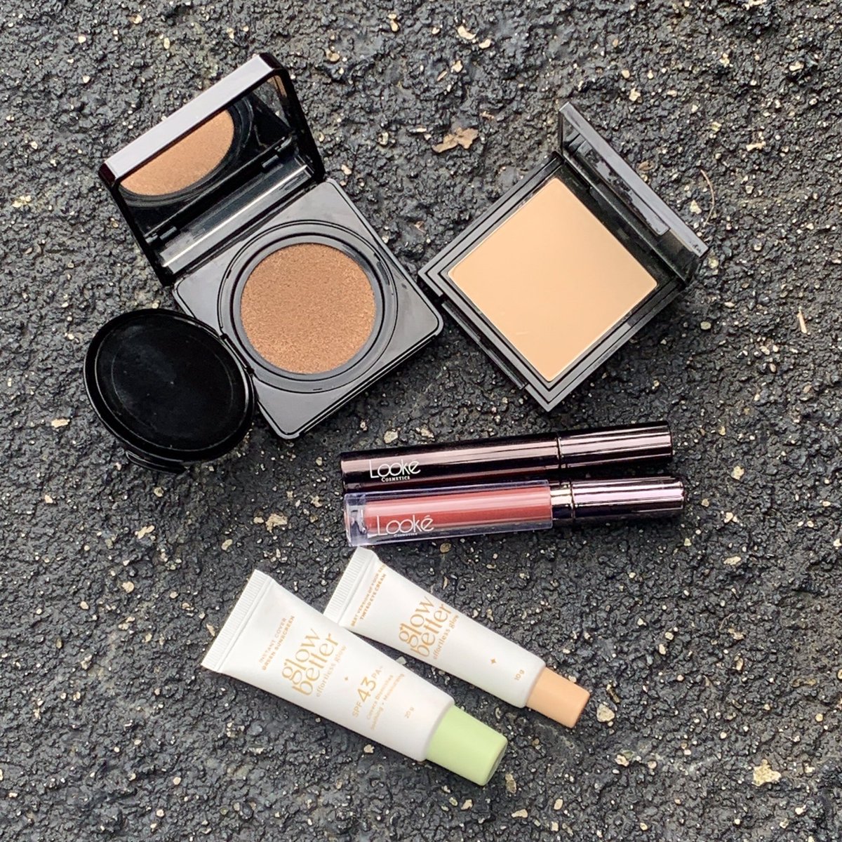 lookecosmetics's tweet image. ⋆⁺₊⋆ It’s ramadan day 1 🕌

Biar semakin semangat ramadannya:

𝐌𝐈𝐍𝐊𝐄́ 𝐌𝐀𝐔 𝐁𝐀𝐆𝐈-𝐁𝐀𝐆𝐈 𝐒𝐀𝐓𝐔 𝐏𝐀𝐊𝐄𝐓 𝐌𝐀𝐊𝐄𝐔𝐏 𝐁𝐔𝐀𝐓 𝐁𝐔𝐊𝐁𝐄𝐑

Mau tau caranya? Yuk ❤️ + 🔁 postingan ini kalo udah 50+++ minké spill caranya!