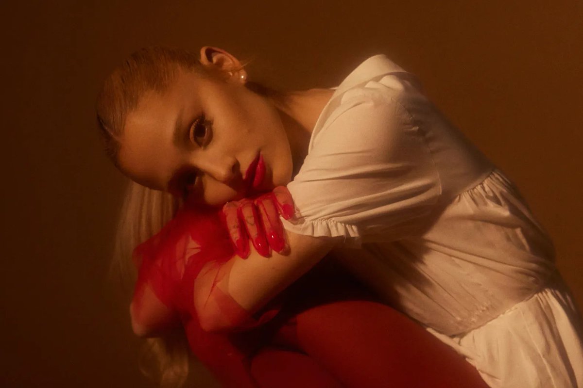 One year ago today, "Die for You" by The Weeknd (<a href="/theweeknd/">Abel Tesfaye</a>) and Ariana Grande spent its first of four weeks at #1 in Billboard Philippines Songs.

With 51 weeks, it is the fifth longest-charting song in its history.