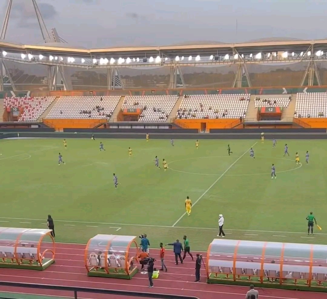 dailyechoes237's tweet photo. Sports Echoes

Ivorian stadiums used at the just-ended AFCON competition are now available for the hosting of championship matches. 

Cameroon is yet to prioritise its own AFCON 2021 stadiums for the same purpose 😒

#DailyEchoes #Oscars2024 https://t.co/MRbwhfbL8l