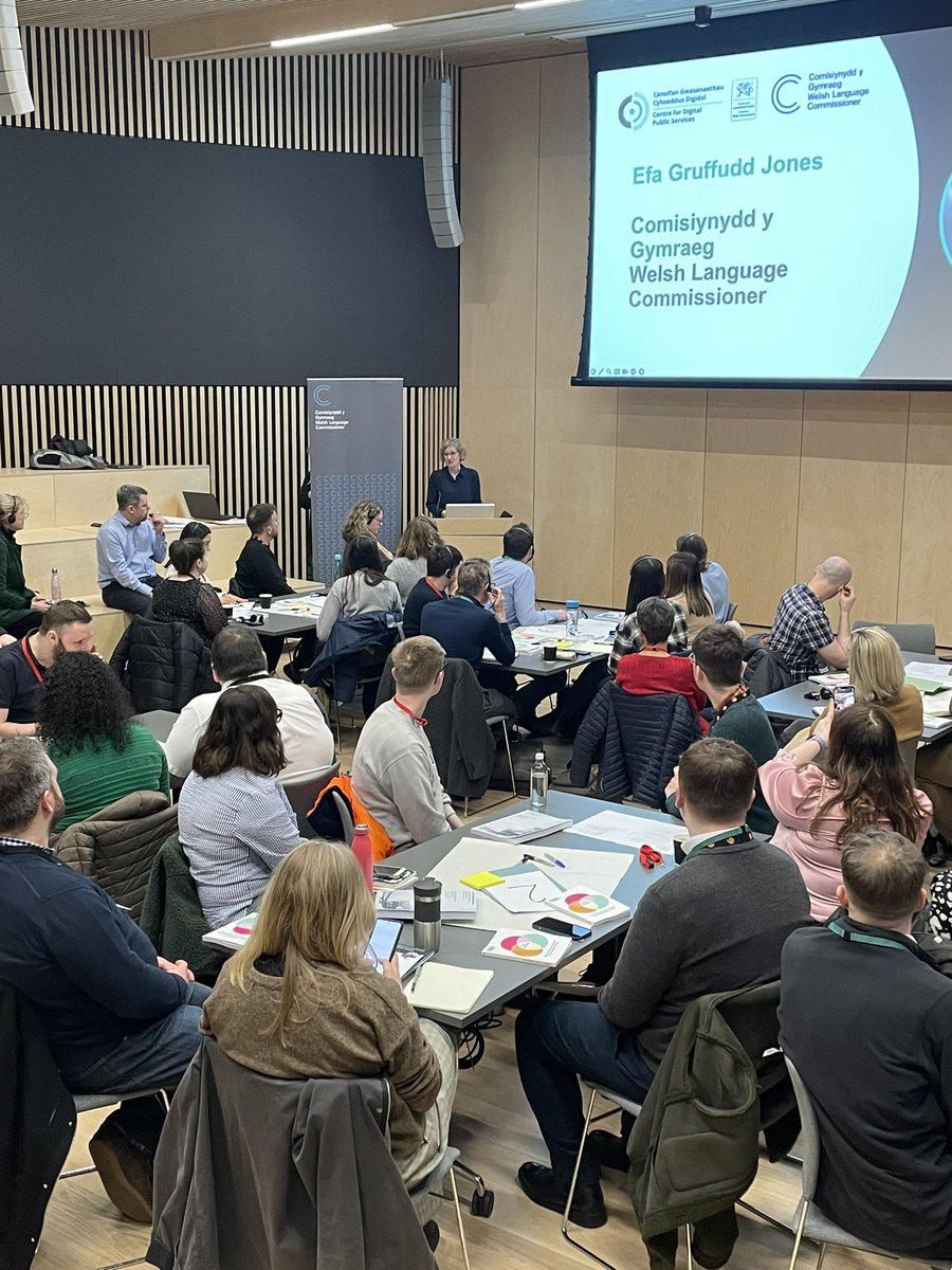 What a super turn out for @cdps_cymru @ComyGymraeg 
#languagematters #yriaithardaith event today. 
Orgs include @BlaenauGwentCBC @WelshGovernment @cardiffuni @SeneddWales @MerthyrCBC @NewportCouncil @VelindreCC @DHCWales @BridgendCollege @SwanseaCouncil @HMRCgovuk