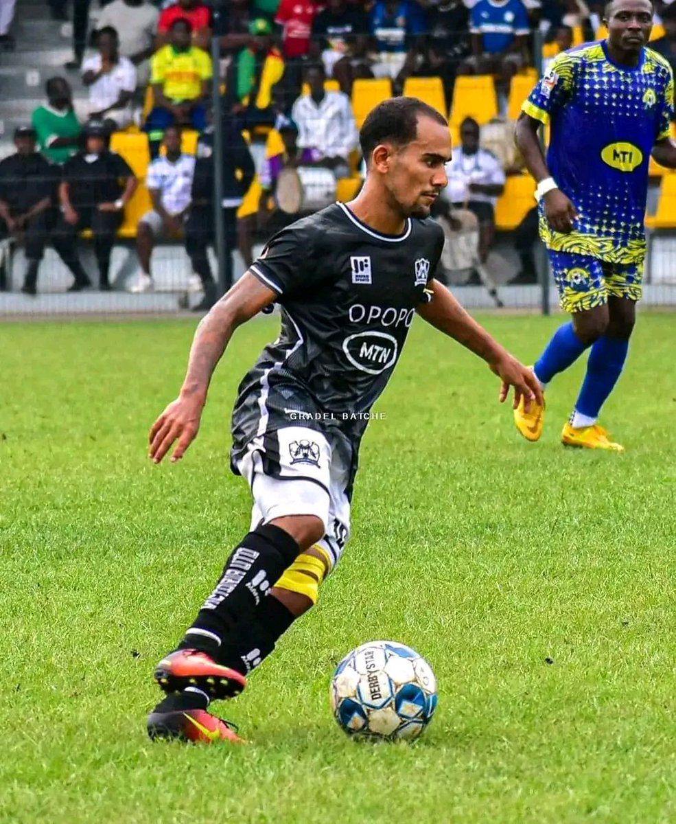 dailyechoes237's tweet photo. Sports Echoes

Nathan Wilfred Doualla Disqualified from Championship Playoffs for Double Identify 

Nathan Wilfred Doualla, a promising young Cameroonian footballer, has been disqualified from the championship playoffs by FECAFOOT for allegedly faking his age.

#Oscars2024 #DE https://t.co/k2muj0lcMs
