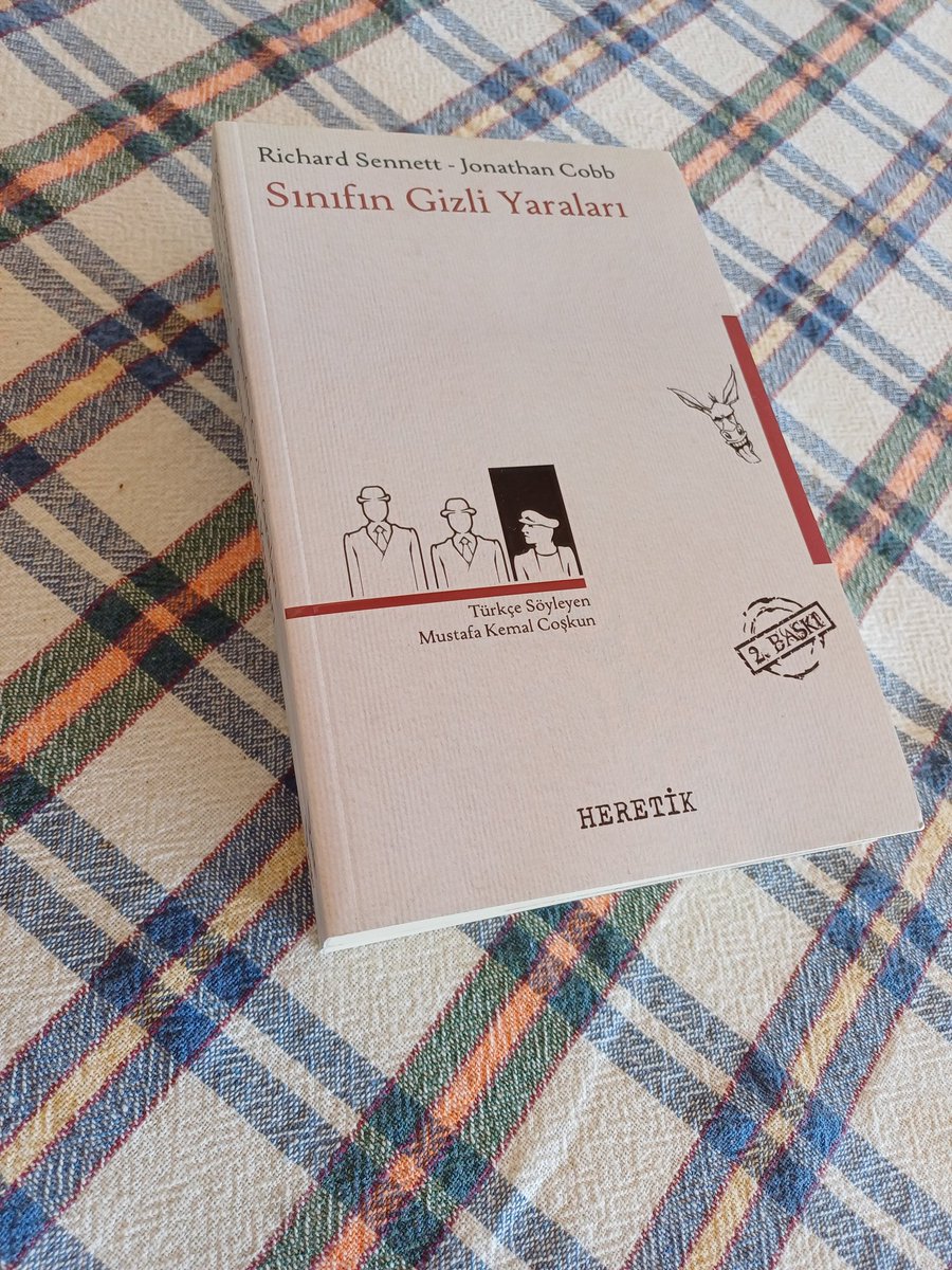 Heretik Stoktan haftanın  depik-hediyeleri. "Sınıfın Gizli Yaraları". Sadece RT yapmanız yeterli. 18 Mart sabahı çekiliş yapıp toplamda 3 talihliye birer tane yollayacağım. İyi depikler.