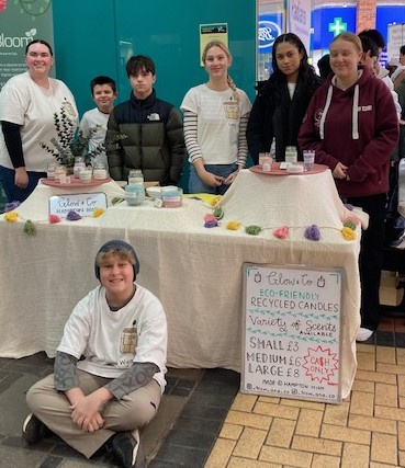 Our @youngenterprise Club did a brilliant job in Kingston at the Young Enterprise Trade Fair on Saturday. They made a whopping £414.40 profit for selling homemade candles. They also won the award for Best Trade Stand! Sponsor @OneRichmond1 #hampton_high #richmonduponthames