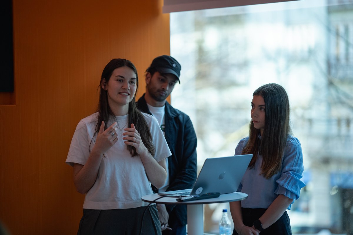 We're hiring!

💯 Director of Customer Success
🤝 Partnerships Director
🎫 Events Marketing Manager

If you're looking to build a career with a mission-driven team that is making an impact in mental healthcare, we want to hear from you. 
eu1.hubs.ly/H080TD30