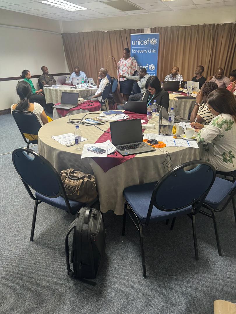 Participants excited to learn about 'child poverty assessment using the Multiple Overlapping Deprivations Approach' day one organized by @Unicef_Swazi, @EswatiniGovern1, and supported by @AECID_es #ChildPoverty #MODA