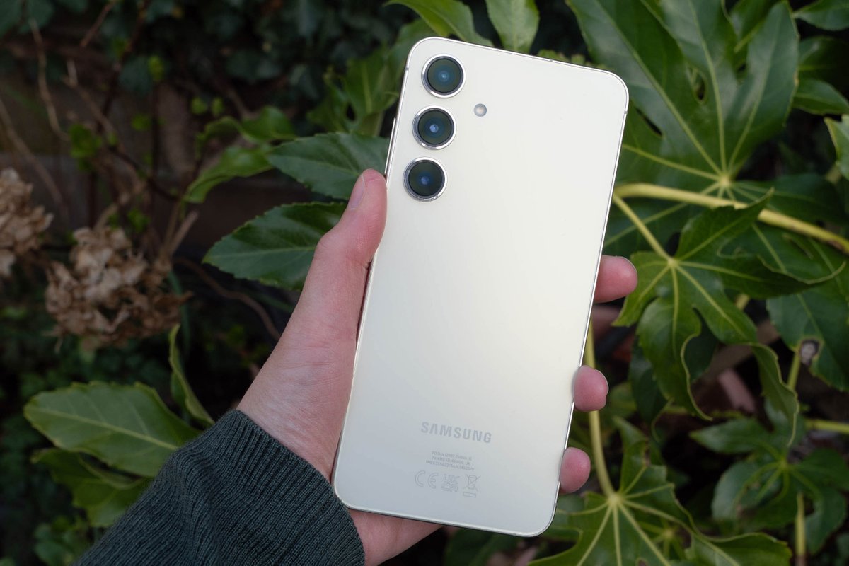 Do you need Samsung’s super-expensive “Ultra” flagship, or can you comprise with the S24+? Amy Davies finds out in her review: amateurphotographer.com/review/samsung…
📷 <a href="/AmyDavies/">Amy Davies</a>