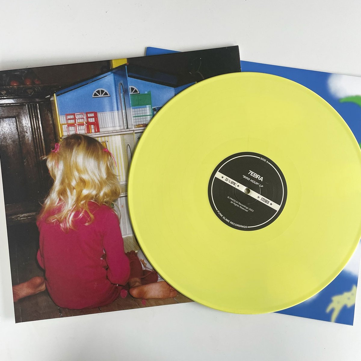 The last few copies of the tour-only yellow vinyl (edition of 100) of @7ebra_'s debut LP Bird Hour are up on the PNKSLM Store now: PNKSLM.com/products/7ebra…