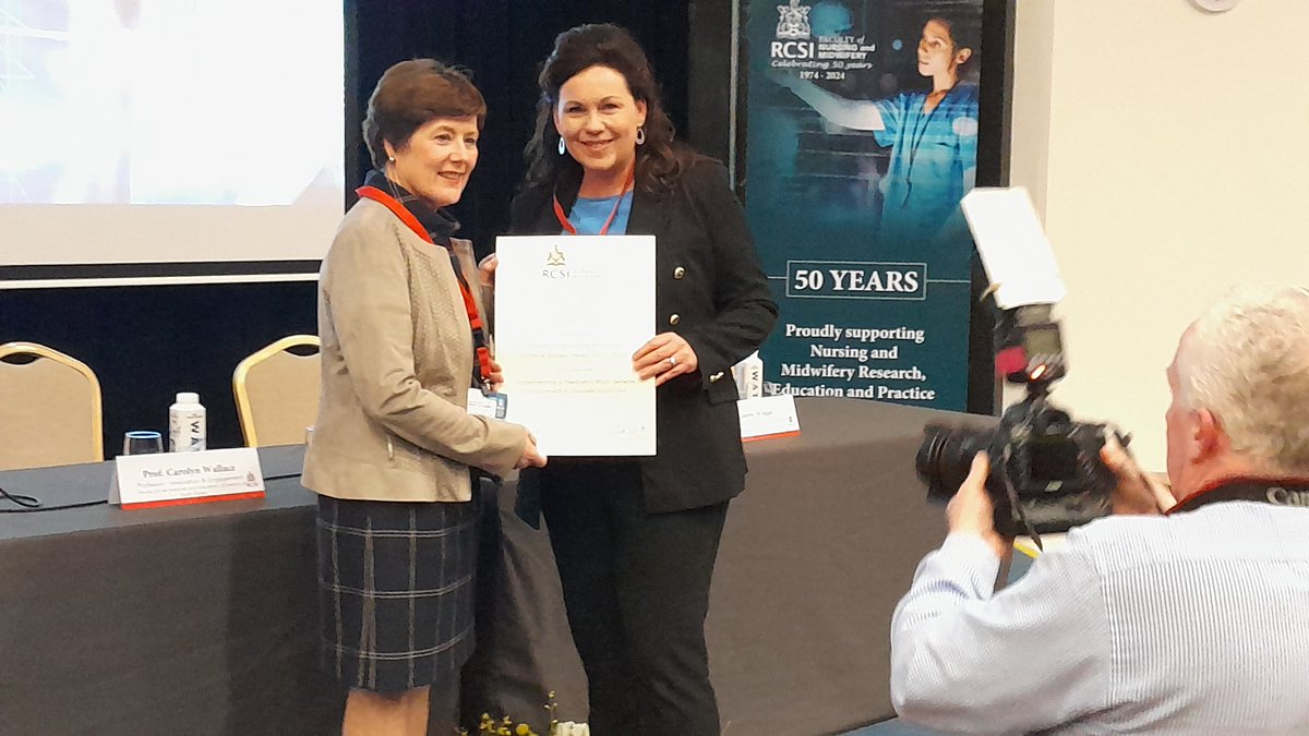 Bravo to @Byrnehe RANP on being awarded a prestigious @RCSI_FacNurMid Clinical Bursary for her project on improving the experience of Children in our Local injury Unit! Helen we are so proud of you, your work & your leadership! 👏💯❤️👏 @OLOLM4E @ololed1 @pathway_team @iaanmp