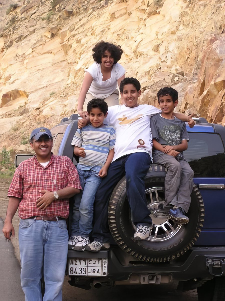Right Livelihood (@rightlivelihood) on Twitter photo It's been 13 years since Saudi human rights defender & #RightLivelihood Laureate <a href="/MFQahtani/">Mohammad Al-Qahtani</a> was sentenced to 10 years in prison.
In an interview, his son Abdullah spoke to us about his father's courage and how much his family misses him ➡️ bit.ly/49OATb2
#FreeAlQahtani It's been 13 years since Saudi human rights defender & #RightLivelihood Laureate <a href="/MFQahtani/">Mohammad Al-Qahtani</a> was sentenced to 10 years in prison.
In an interview, his son Abdullah spoke to us about his father's courage and how much his family misses him ➡️ bit.ly/49OATb2
#FreeAlQahtani